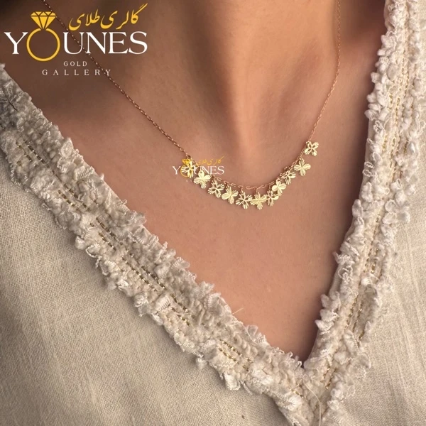 گردنبند طلا گلی چهار پر تراش دار
